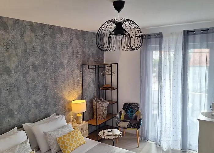 Teo 1 Gasthuis Hvar Town