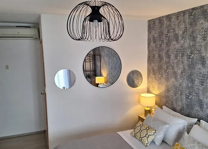 Teo 1 Gasthuis Hvar Town