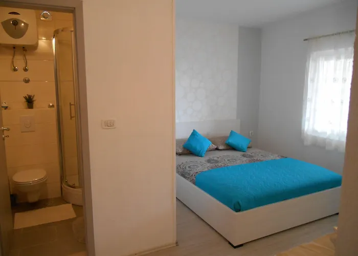 Teo 1 Gasthuis Hvar Town