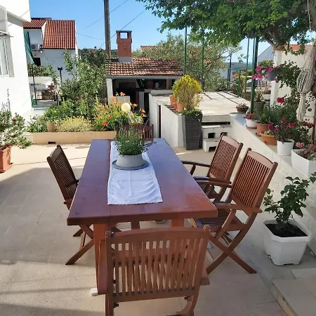 Teo 1 Gostinjska kuća 3*