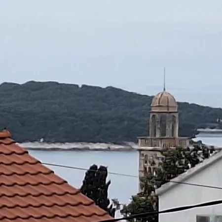Teo 1 3* Hvar Town
